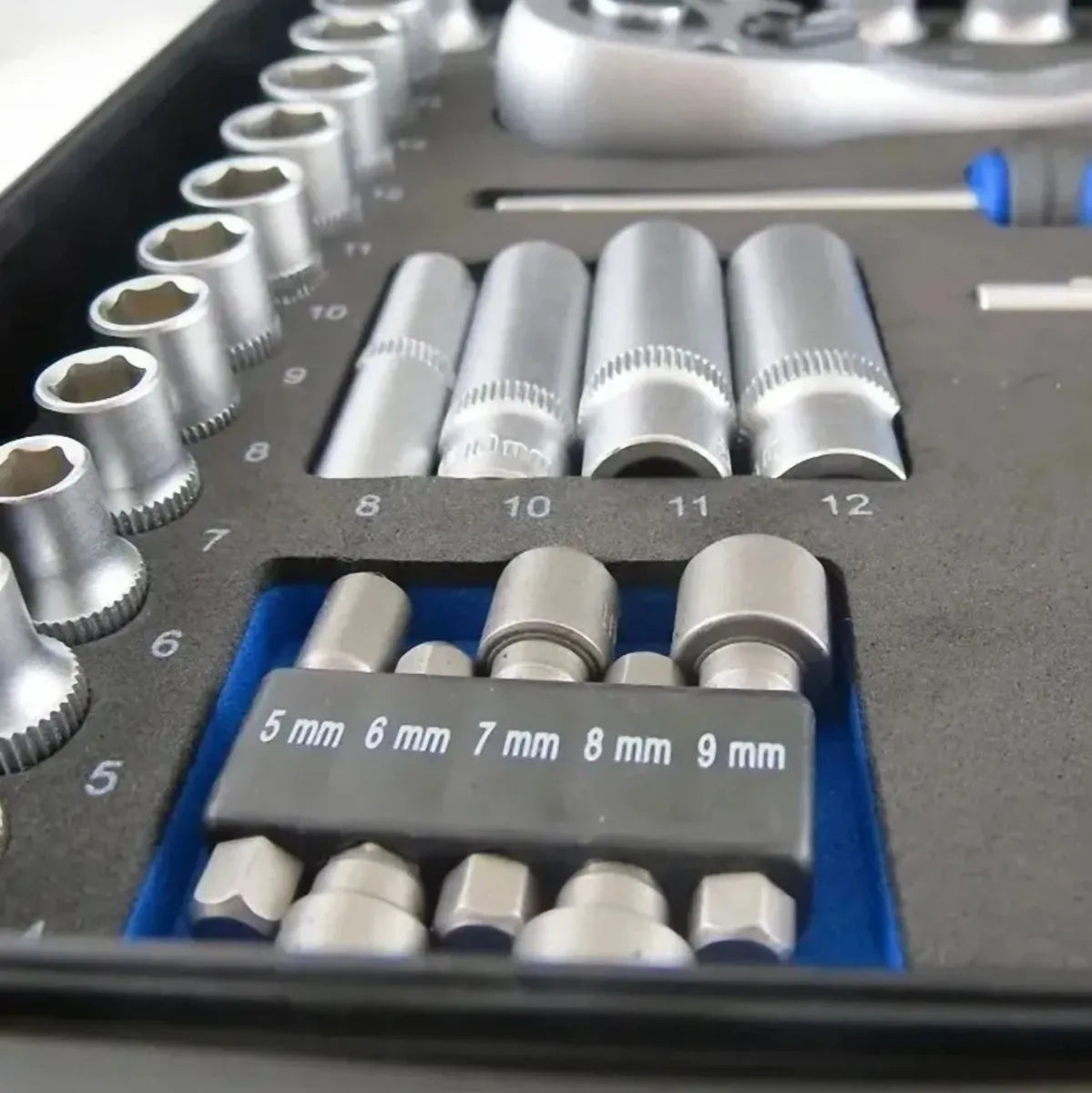 Set De Herramientas 133 Piezas Con Caja Metálica